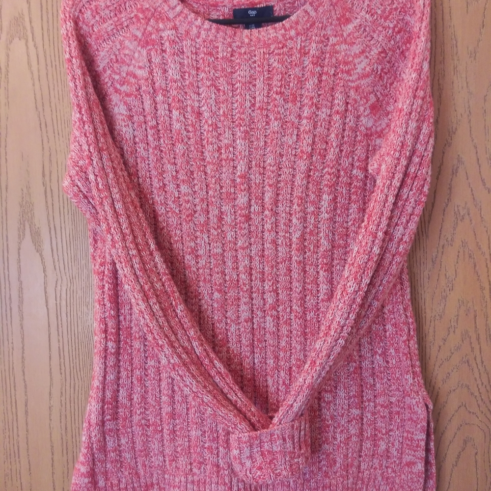 GAP Long Sleeve Pink/Coral Knit Sweater MED.